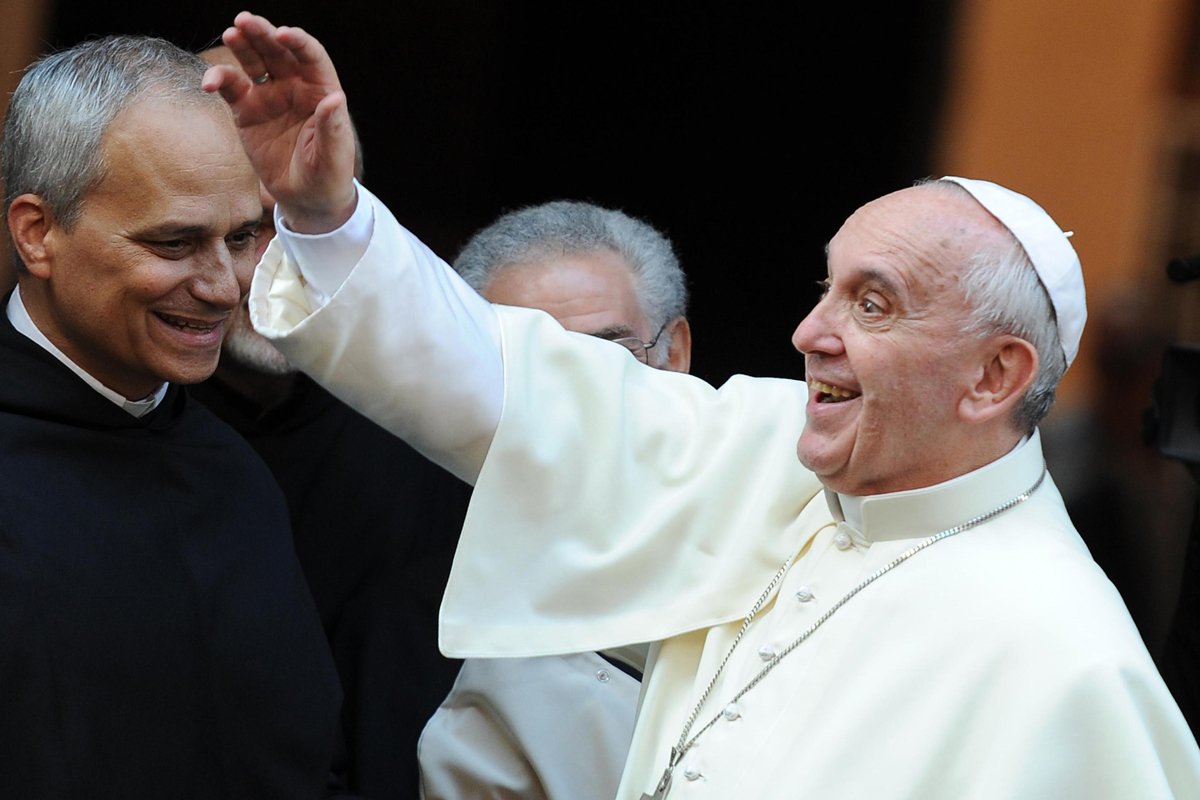 Роберт Прево и Папа Франциск во время визита в церковь Святого Августина, Рим, 28 августа 2013 года. Фото: Maurizio Brambatti / EPA
