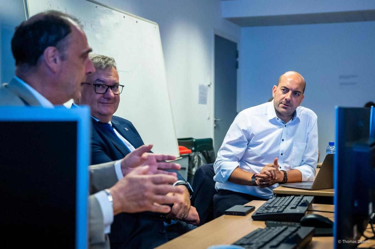 Матье Мишель (справа). Фото: Facebook