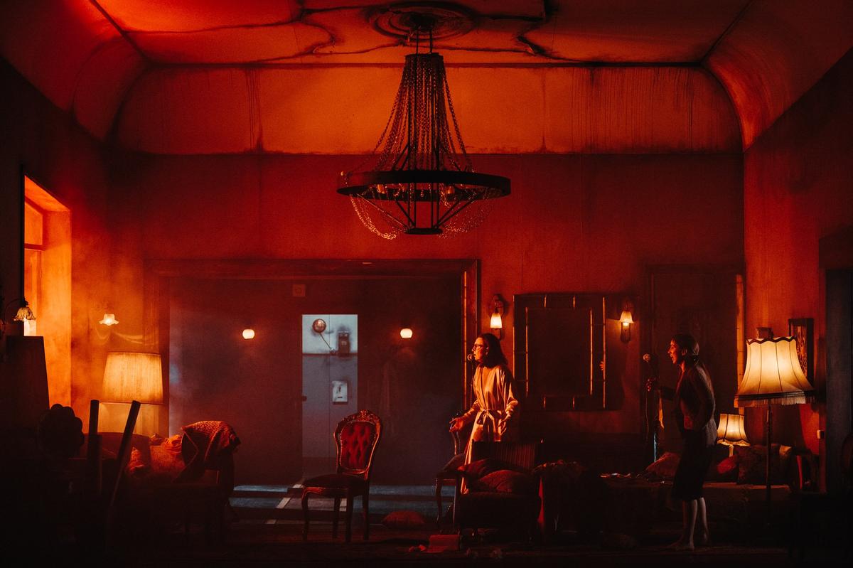 Одна из сцен спектакля. Фото: сайт Драматического театра Клайпеды