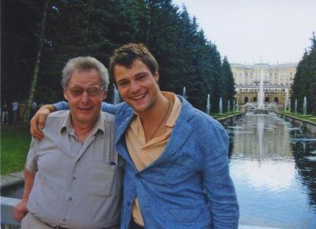 Данила Козловский с отцом Валерием Ивановичем. Фото: Danila Kozlovky