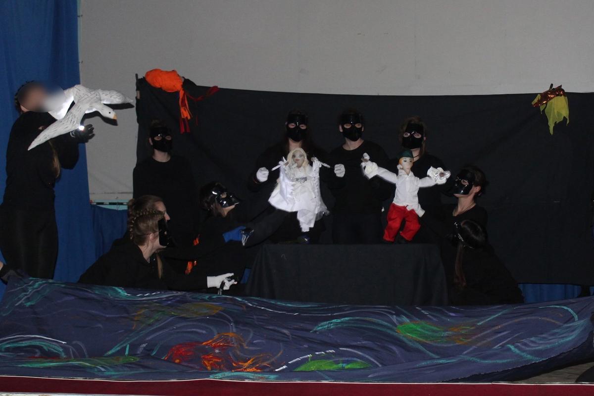 Кукольный спектакль, поставленный заключенными исправительной колонии в Прибрежном Костромской области, март 2025 года. Фото: УФСИН России по Костромской области