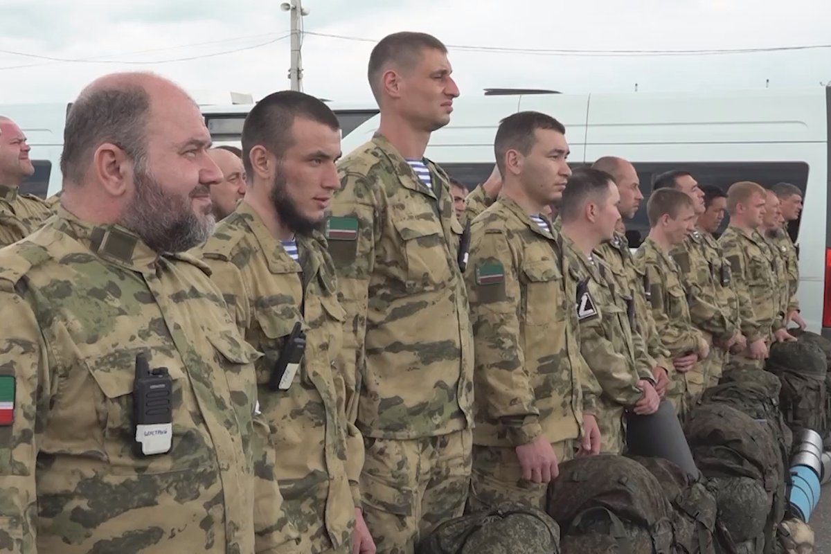Добровольцы готовятся к отправке в Украину из Гудермеса. Фото: Рамзан Кадыров / Telegram