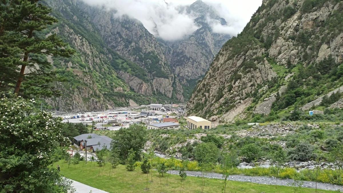 Вид на AПП Верхний ларс. Фото: Яндекс.карты