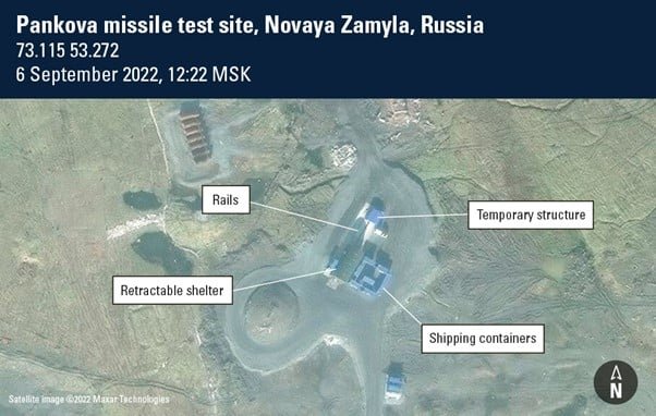 Спутниковые снимки с острова Новая Земля, сделанные 6 сентября. Фото: Maxar Technologies