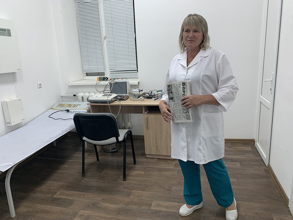 Медсестра Ирина Дмитриевна: «Кому-то давление измерю или таблетку дам, кого-то просто успокою»