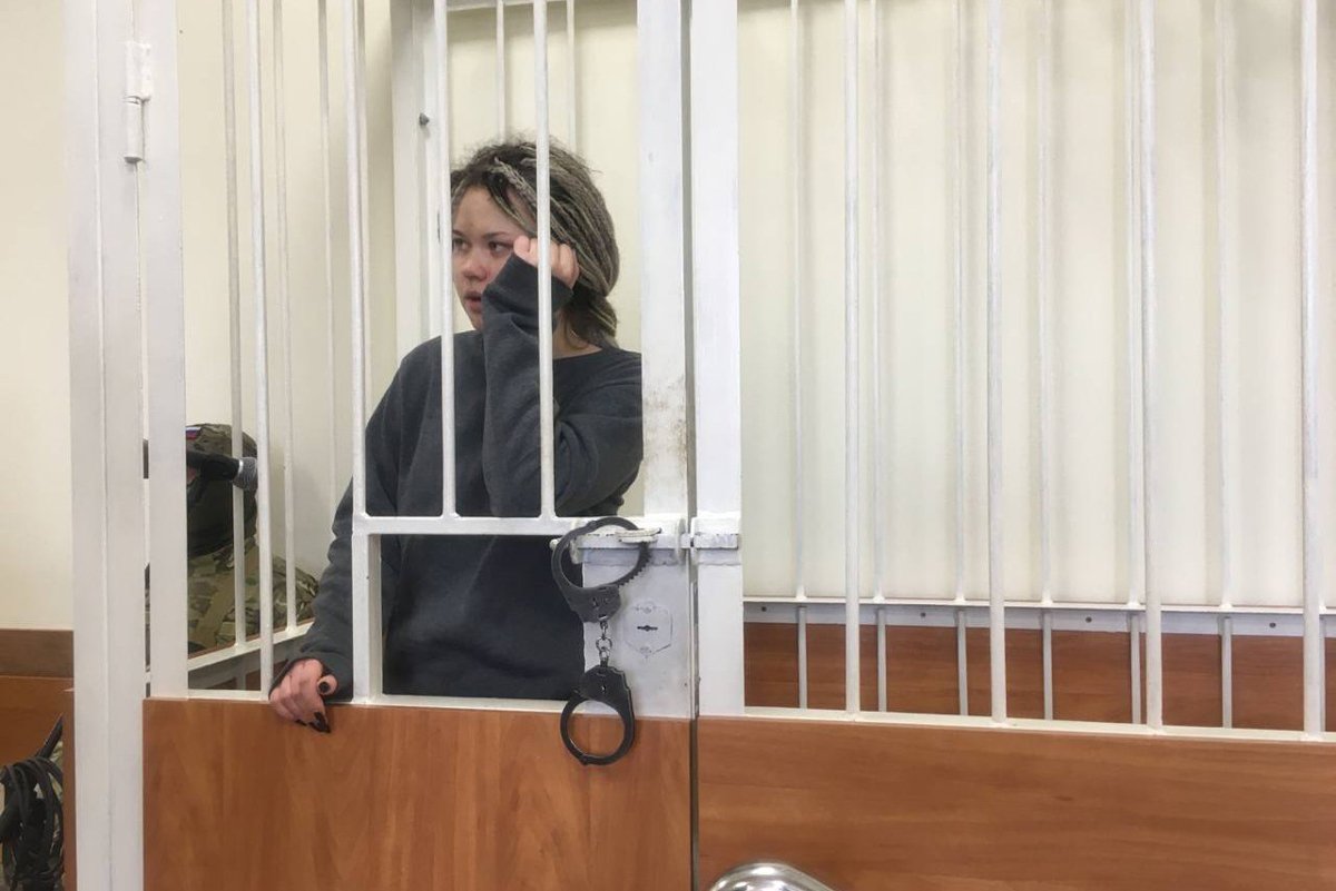 Надин Гейслер после задержания. Фото: 7x7