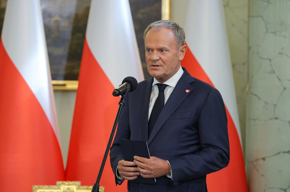 Polish Prime Minister Donald Tusk addresses a ceremony to appointment new ministers at the Presidential Palace in Warsaw, Poland, 24 July 2025. Photo: EPA / Pawel Supernak
