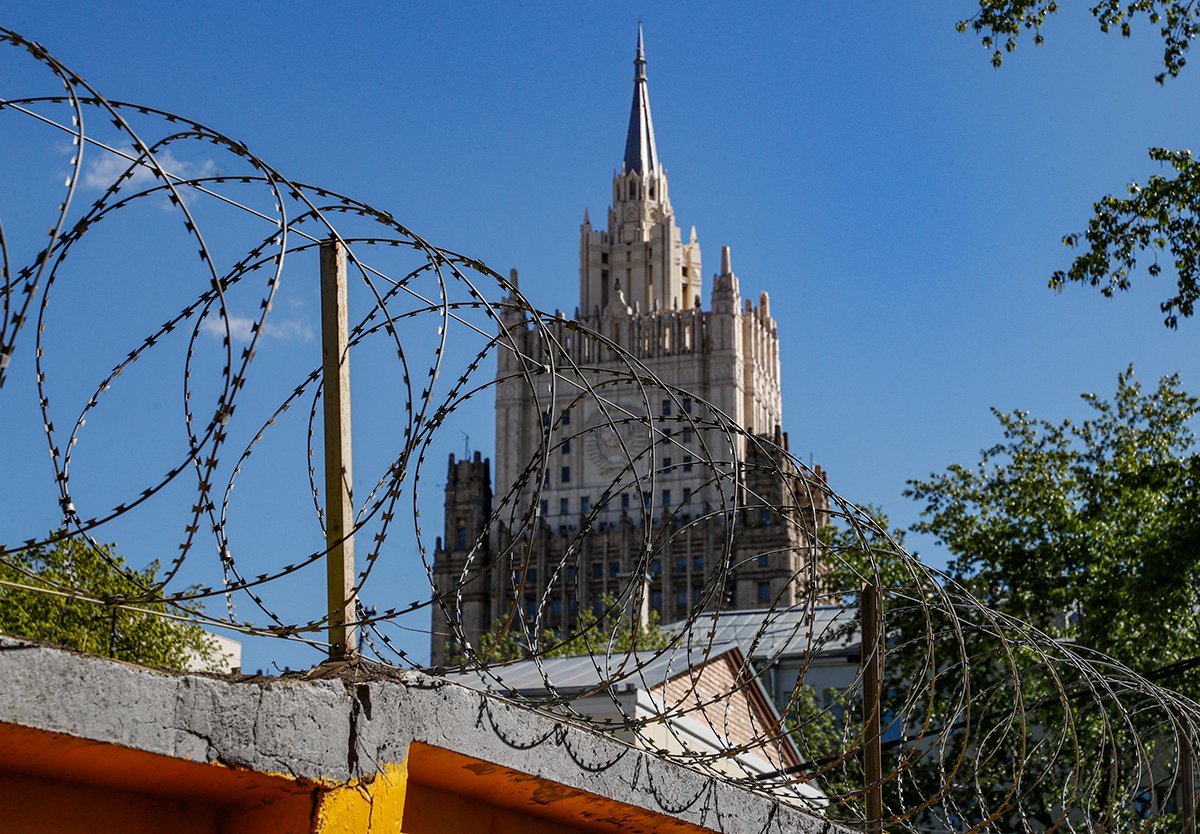 Вид на главное здание Министерства иностранных дел России в Москве, Россия, 2 мая 2023 года. Фото: Юрий Кочетков / EPA