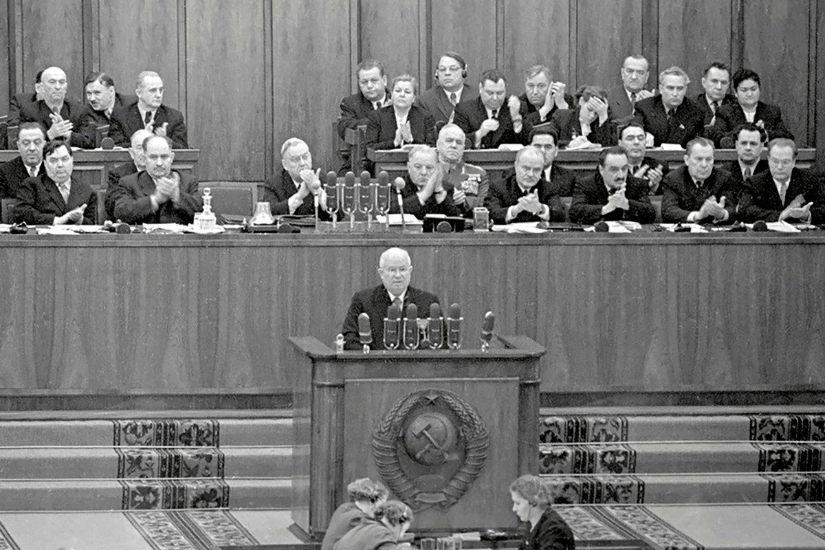 Выступление Никиты Хрущева на съезде КПСС. Фото: World History Archive / Alamy / Vida Press
