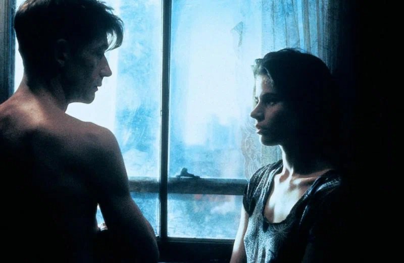 Джулия (справа). Кадр из фильма «1984» (1984 г.) / Кинопоиск