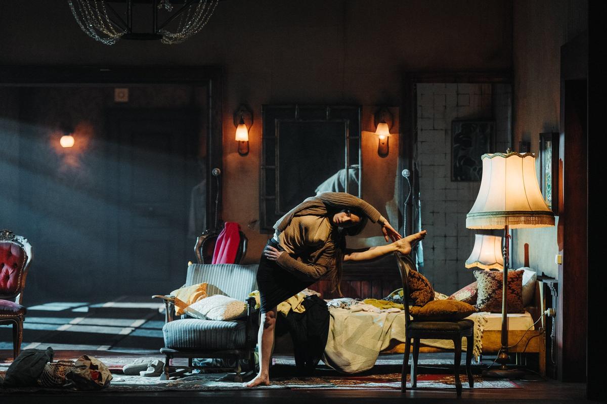 Одна из сцен спектакля. Фото: сайт Драматического театра Клайпеды