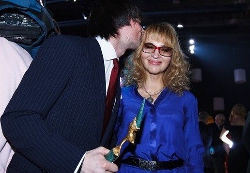 Данила Козловский с матерью Надеждой Звенигородской. Фото: Danila Kozlovky