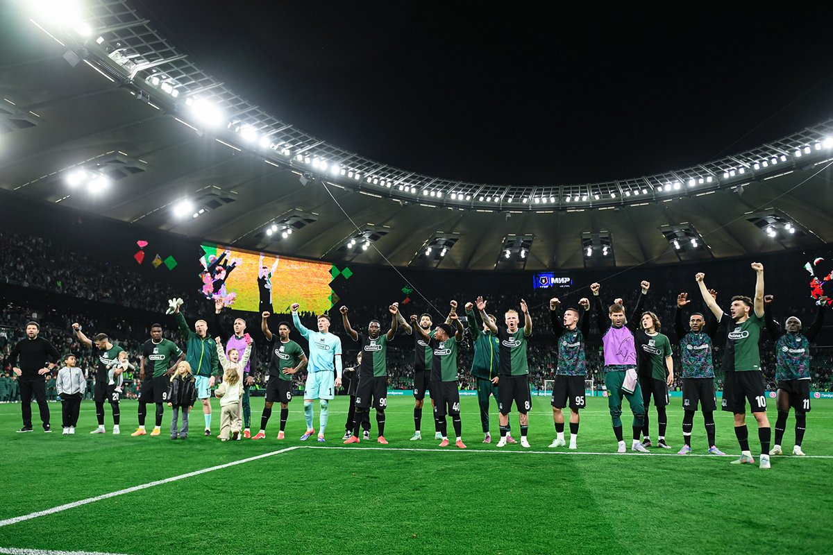 Команда «Краснодара» после матча «Краснодар» — «Рубин», 3 мая 2025 года. Фото: fckrasnodar.ru