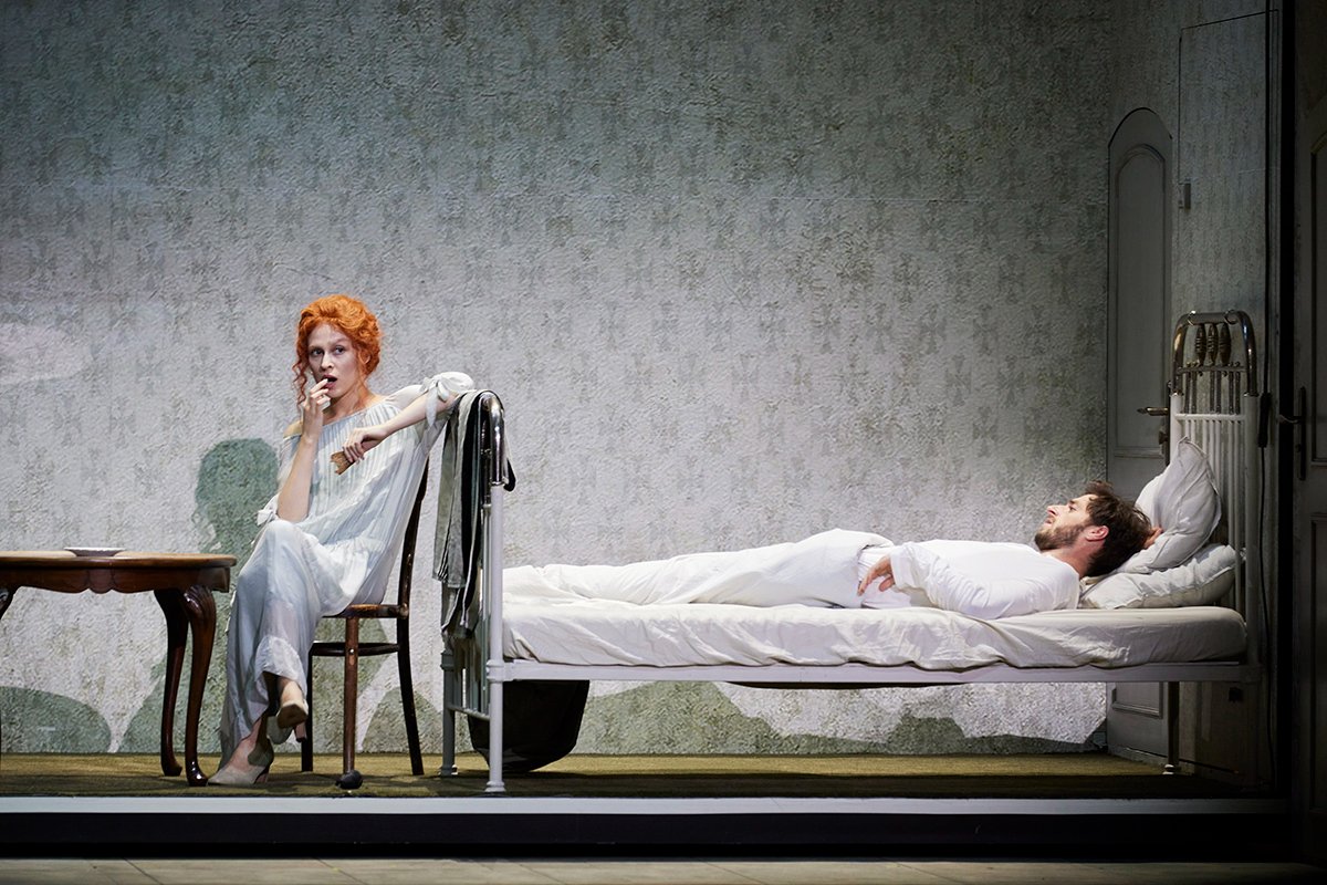 Сцена из спектакля «Волшебная гора». Фото: salzburgerfestspiele.at