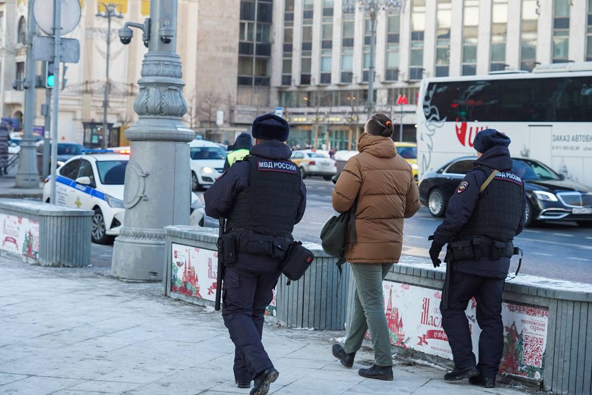 Задержание полицейскими Никиты Родичева, Москва, 23 февраля 2023 года. Фото: Avtozak LIVE