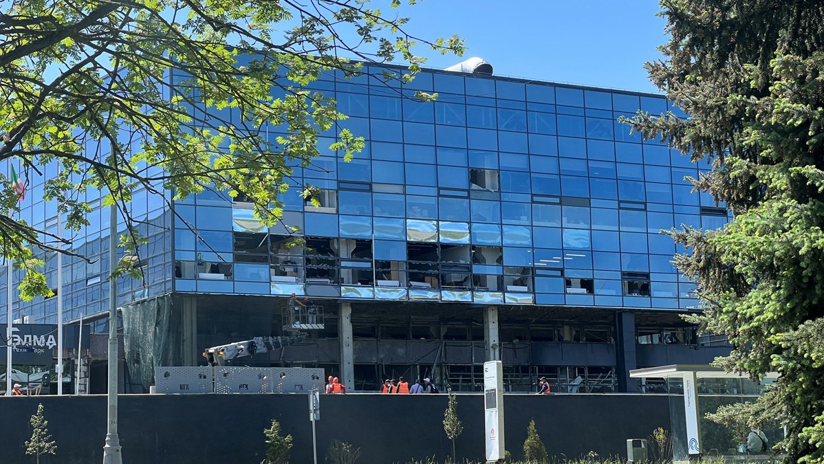 Война заводам