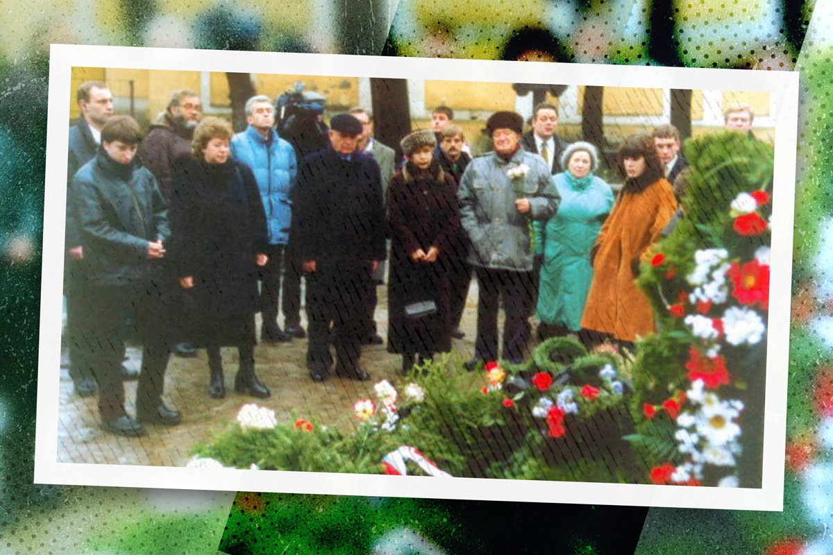 Похороны Галины Старовойтовой на Никольском кладбище Александро-Невской лавры в Санкт-Петербурге. Фото: starovoitova.ru