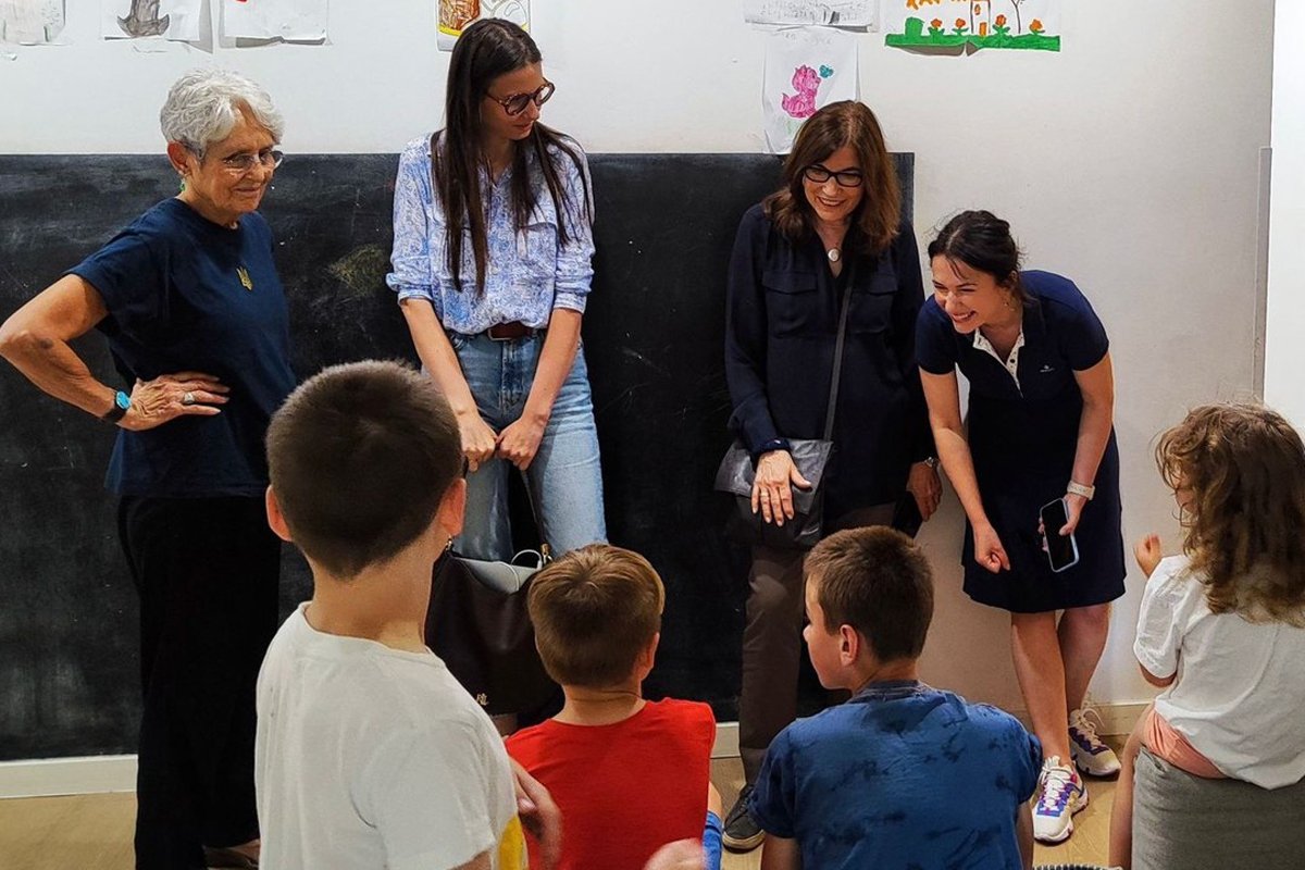 Джоан Баэз во время визита во Львов, 1 июля 2023 года. Фото: @ukrainecap_ / Instagram