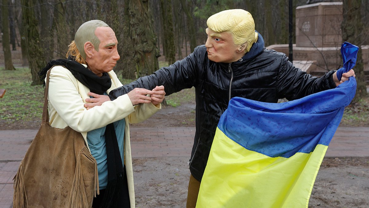 «Трамп не помогает никому»