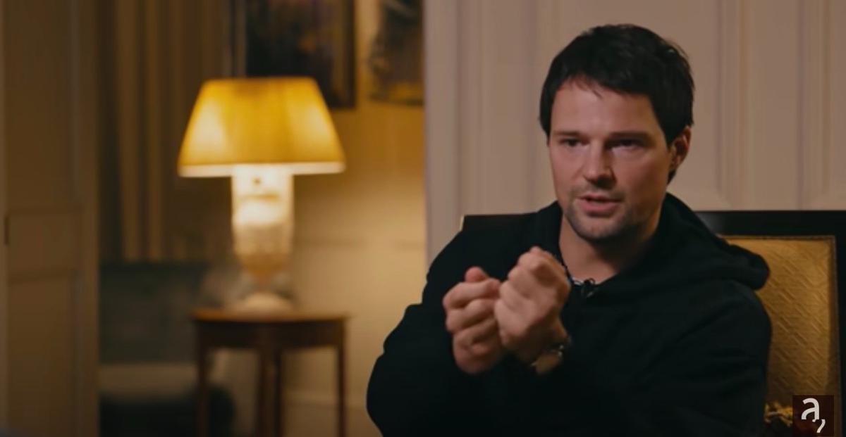 Интервью Данилы Козловского Ирине Шихман. Фото: скрин видео