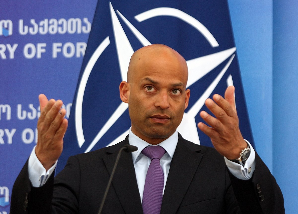 Джеймс Аппатурай во время совместной пресс-конференции в Тбилиси, Грузия, 7 апреля 2011 года. Фото: Zurab Kurtsikidze / EPA